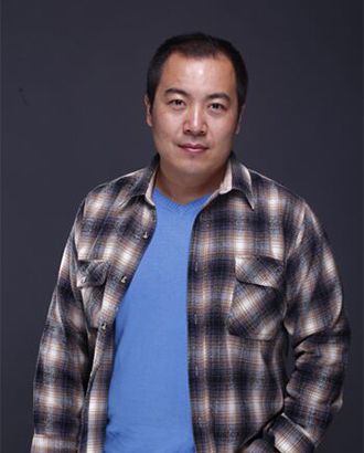 亚洲日B综合网影视表演部部主任、表演教师